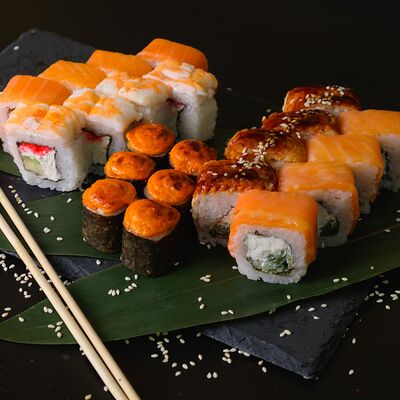 Сет Вулкан в Caviar Rolls по цене 2210 ₽