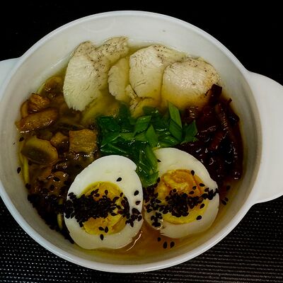 Рамен с курицей в Суши BRO по цене 585 ₽