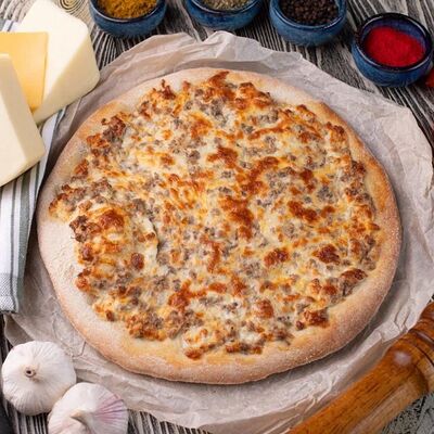 Пицца мясная в Линдфорс по цене 1400 ₽