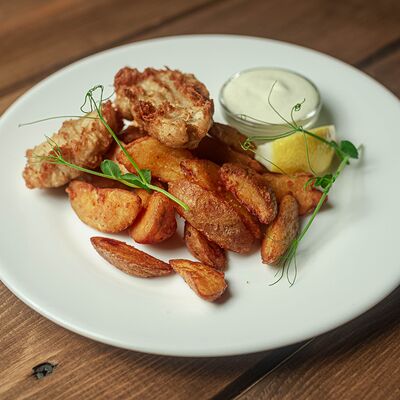 Fish & Chips в Harat's Irish Pub по цене 600 ₽