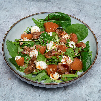 Салат с кониной и козьим сыромв Сказка по цене 790 ₽