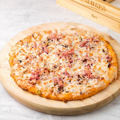 Пицца Русская в Кафе-пиццерия Pepperoni по цене 719 ₽