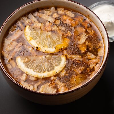 Солянка мясная со сметаной в Ноев Ковчег по цене 450 ₽