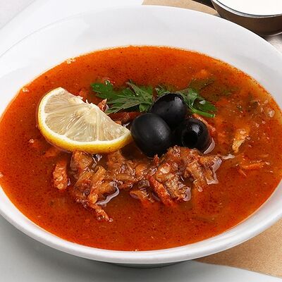 Суп солянка мяснаяв Максимилианс по цене 190 ₽