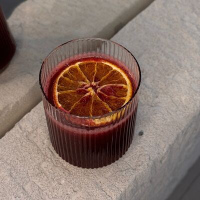 Пунш из смородины в Grey coffee по цене 350 ₽