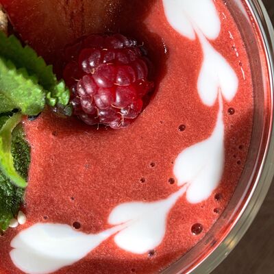 Смузи ягодныйв Latte bar по цене 270 ₽