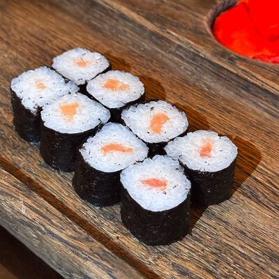 Ролл с лососем в Чердак по цене 250 ₽