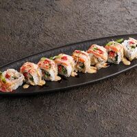 Ролл обожженный лосось, гребешок, лук-чивис в Puberty