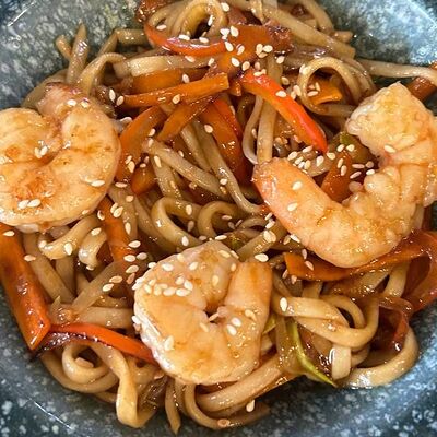 Вок с креветкамив Мятный Трюфель по цене 480 ₽