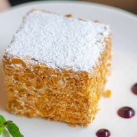 Мильфей с сезонными фруктами в Барашка