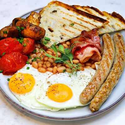 Большой английский завтрак в Bun по цене 670 ₽