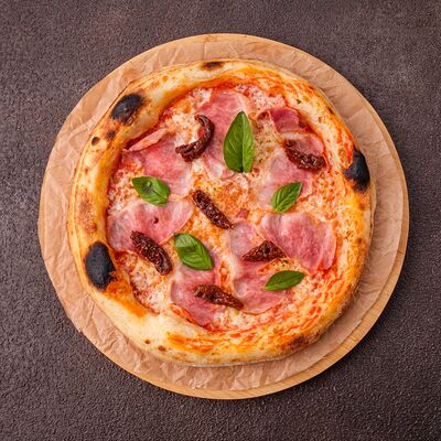 Пицца Верона в Cosmo пицца пучча по цене 1074 ₽