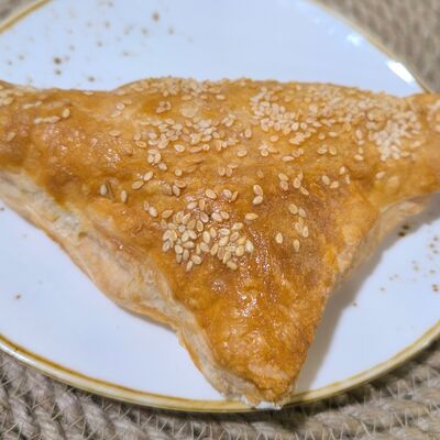 Слойка с сыром в ProЗёрна по цене 110 ₽