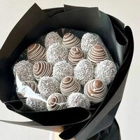 Букет из клубники Кокосовый рай в SweetGift клубника в шоколаде