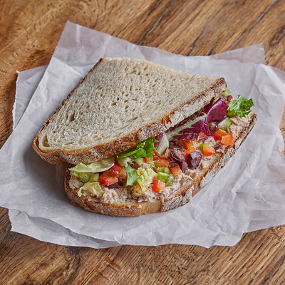 Сэндвич сочный тунец в Хлеб Насущный по цене 485 ₽