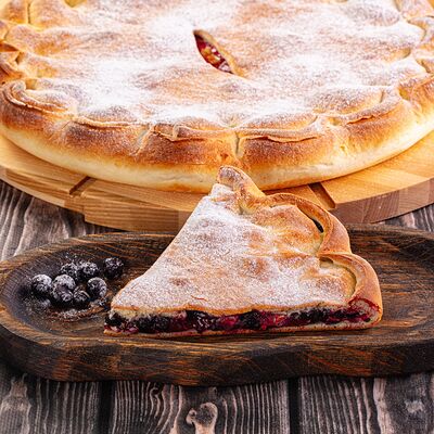 Пирог с чёрной смородинойв Осетинские Пироги по цене 1300 ₽