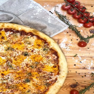 Четыре сыра в Бешеный тунец по цене 970 ₽