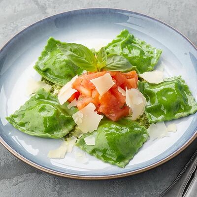 Равиоли с рикоттой и шпинатом в На Парах по цене 330