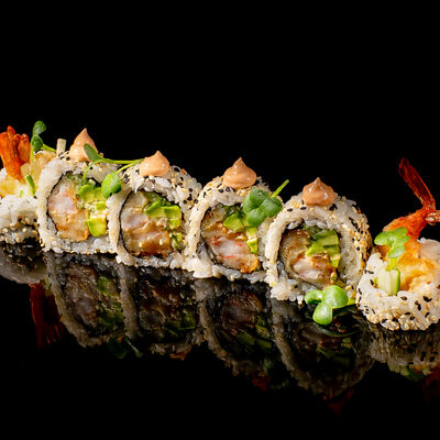 Ролл Динамит в Yo! curry & sushi по цене 820 ₽
