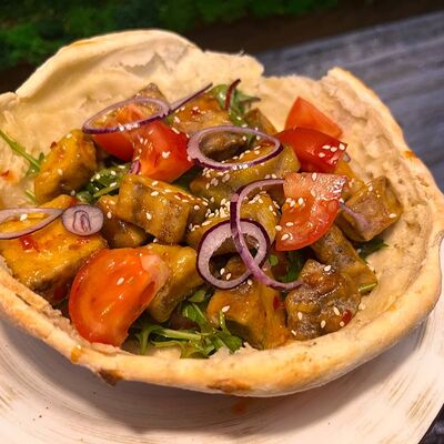 Салата из баклажан в хрустящем хлебе в Алаверды по цене 840 ₽