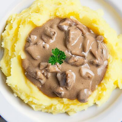 Бефстроганов с картофельным пюре в Звёздная ночь по цене 715 ₽