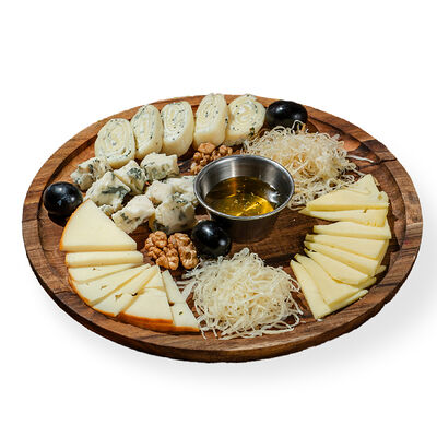 Сырный триптих (Сырная тарелка ) в Сами Сусами по цене 825 ₽