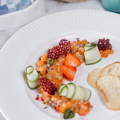 Тартар из лосося в Ресторан Хемингуэй по цене 1452 ₽