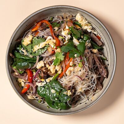 Чапчхэ с говядиной в Мастер Ли по цене 640 ₽