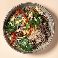 Чапчхэ с говядиной в Мастер Ли