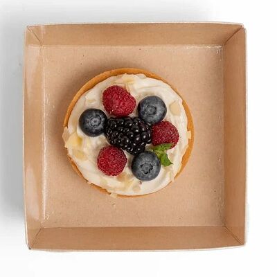 Тарт с ягодами в Гурмэтика по цене 519 ₽