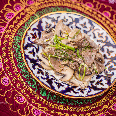 Язык под сливочным соусом в Навруз по цене 510 ₽