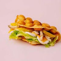 Вафля с курицей и ананасомв Атта