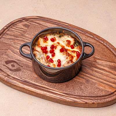 Жаркое с курицейв Хачапури выпечка и вино по цене 460 ₽