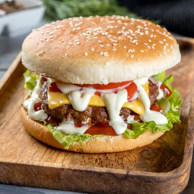 Гранд Бифбургер в Гурмания по цене 459 ₽