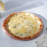 Пицца Четыре сыра в Pate & Pizza Khodzhanova