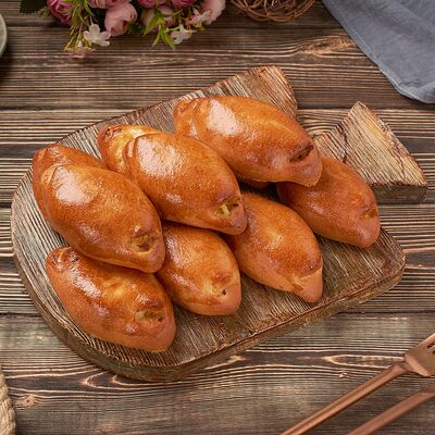 Пирожки фуршетные с капустой и яйцом в Ватруш пекарня-кондитерская по цене 890 ₽