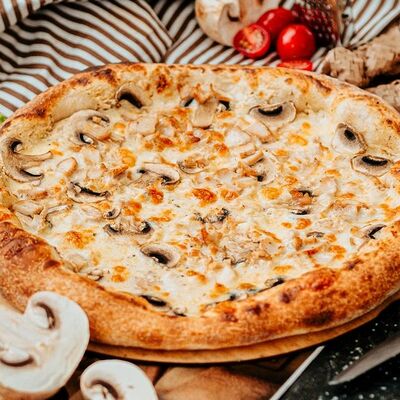 Пицца Сырный цыпленок в OK PIZZA по цене 585