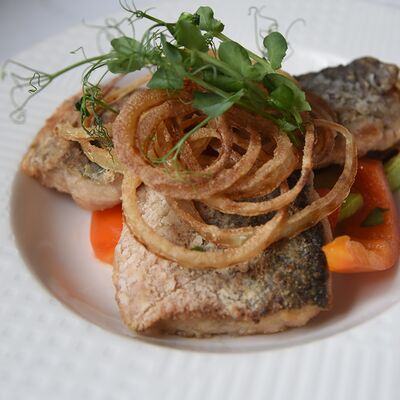 Кефаль с овощами на гриле в Сметана на Б. Садовой по цене 649 ₽