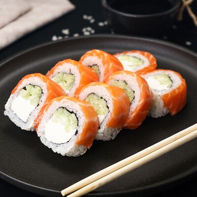 Роллы Филадельфия XL в Хорошие руки - Роллы по цене 1290 ₽