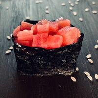 Гункан с тунцом в ОРИГАМИ