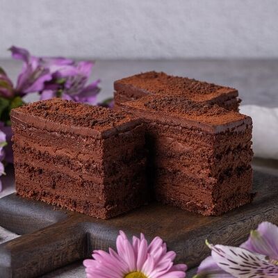 Шоколадное пирожное в Чайка по цене 440 ₽