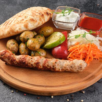 Люля-кебаб из куры в Grill Market Точно Сочно по цене 550 ₽