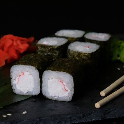 Хосомаки со снежным крабом в Caviar Rolls по цене 195 ₽