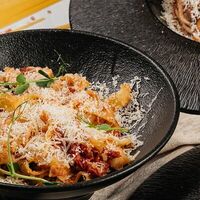 Паста с курицей и вялеными томатами в Hookah time