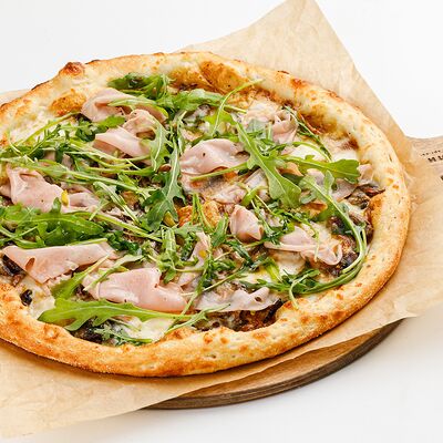 Пицца с мортаделлой и перечным соусом в Бублик по цене 710 ₽