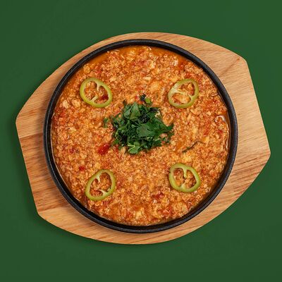 Яичница по-армянскив Лаваш Town Красная по цене 370 ₽