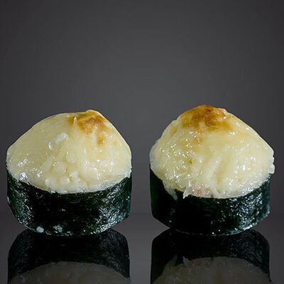 Запеченный с пармезаном в Суши ЭДО по цене 1050 ₽