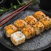 Ролл запечённый с креветкой в OMAKASE SUSHI ROLLS по цене 930