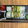 Ролл под огурцом в Sushi & Pizza по цене 430