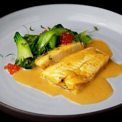 Палтус с пакчой и красной икрой в Кабуки по цене 650